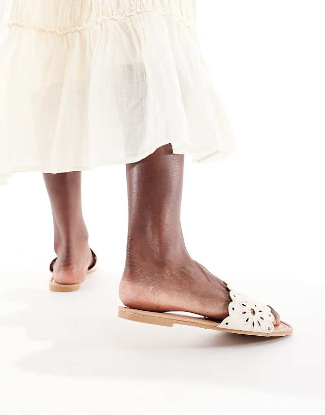 New Look Cut Out Linen Look Sandal In Cream