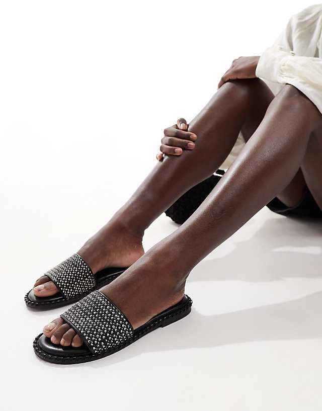New Look raffia slider in black