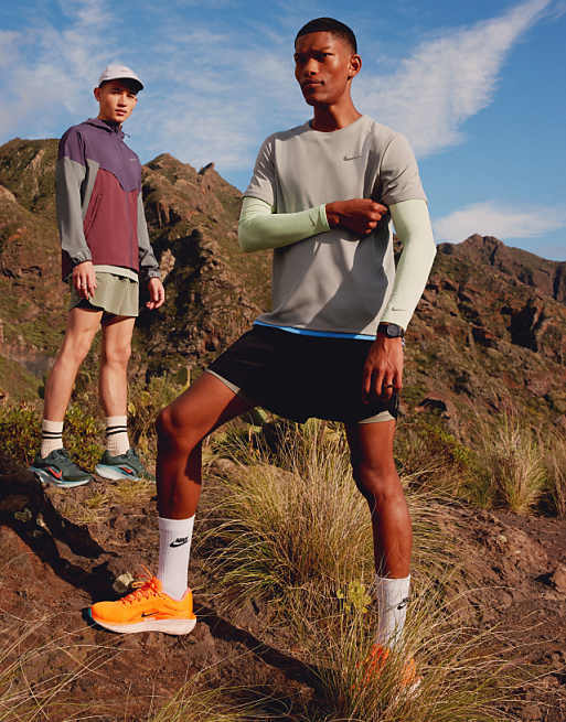 Nike Running Miler Dri-FIT T-shirt In Grey