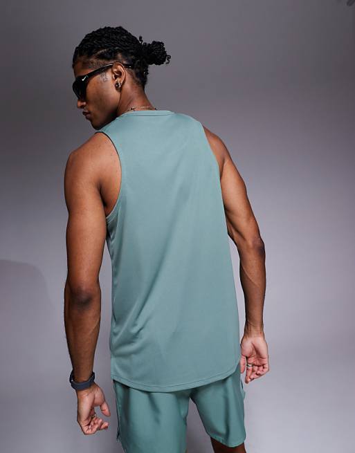 Nike Running Miler Dri-FIT Vest In Green
