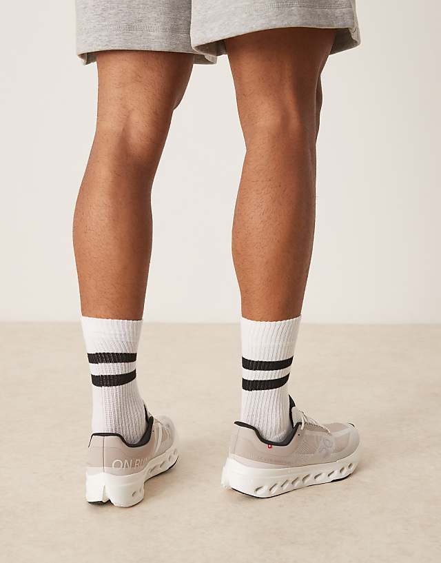 ON Cloudsurfer Next Running Trainers In Grey