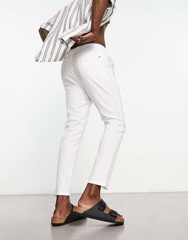 ONLY & SONS Linen Mix Cropped Trouser In White