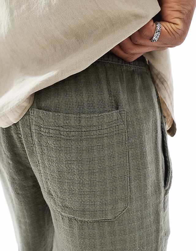 ONLY & SONS Textured Linen Mix Short In Sage