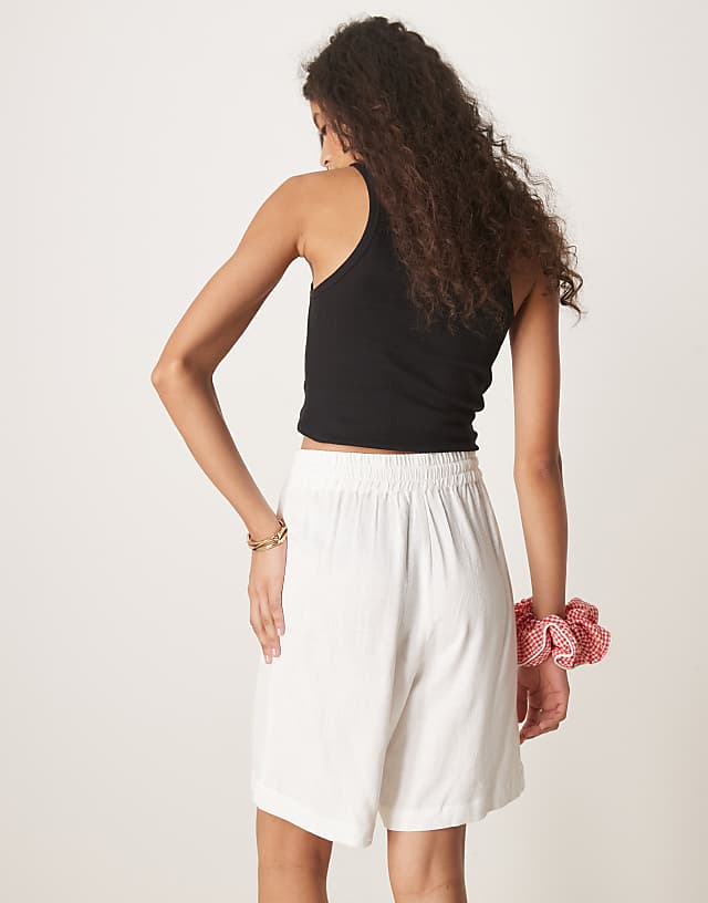 Selected Femme Linen Shorts In White