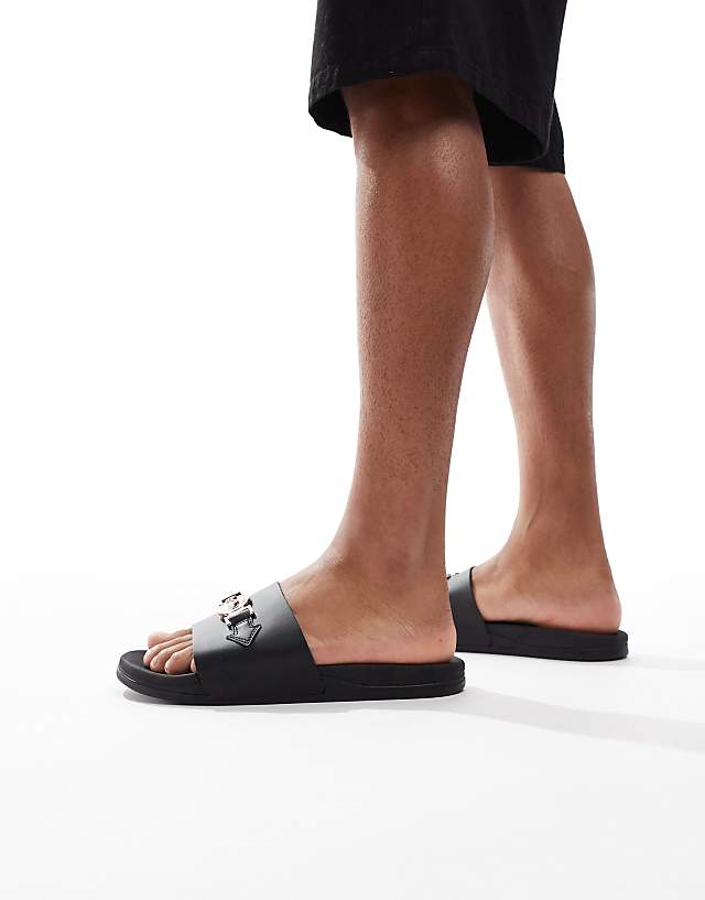SEQWL ITA Sandals With Buckle Stap In Black