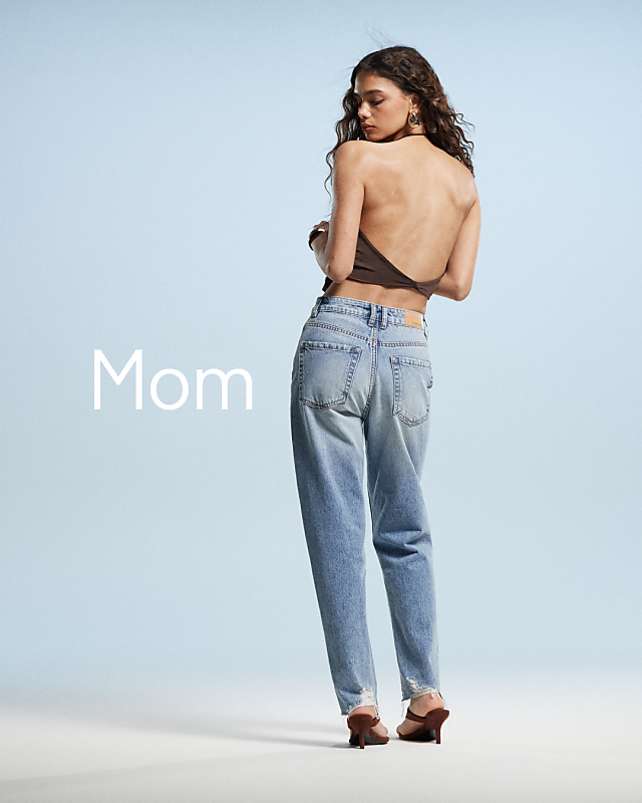 Stradivarius Mom Jean In Light Blue Wash