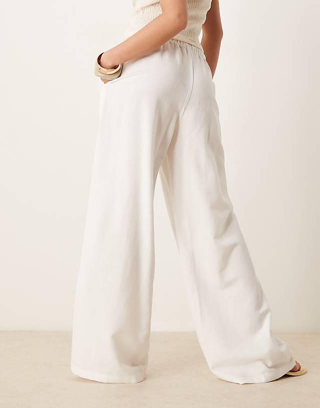 Stradivarius Wide Leg Linen Trousers In White