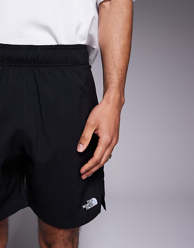 The North Face 24/7 Logo Shorts In Black