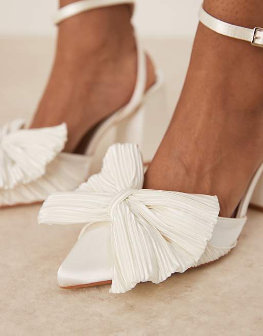 Be Mine Wide Fit Sierra Heeled Pumps With Bow Detail In Satin Ivory