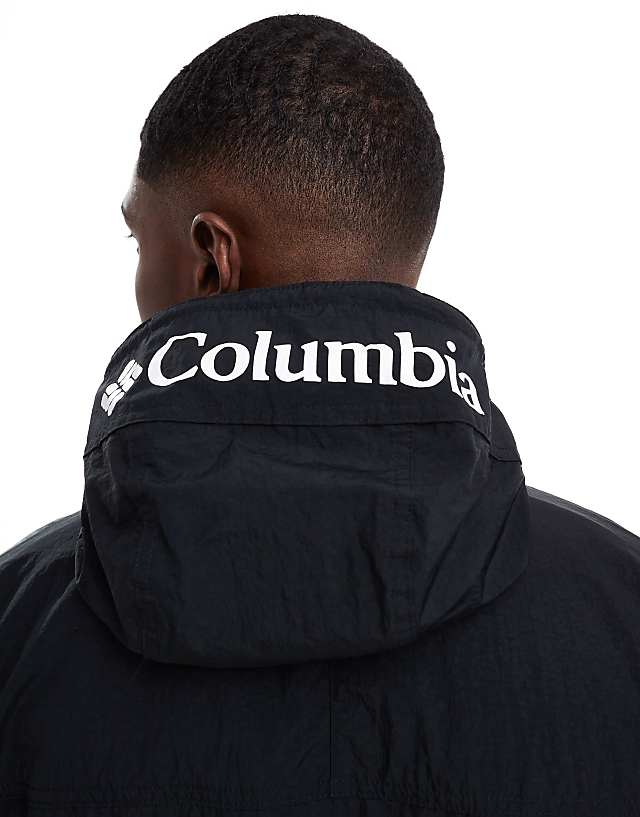 Columbia Challenger Windbreaker Anorak In Black