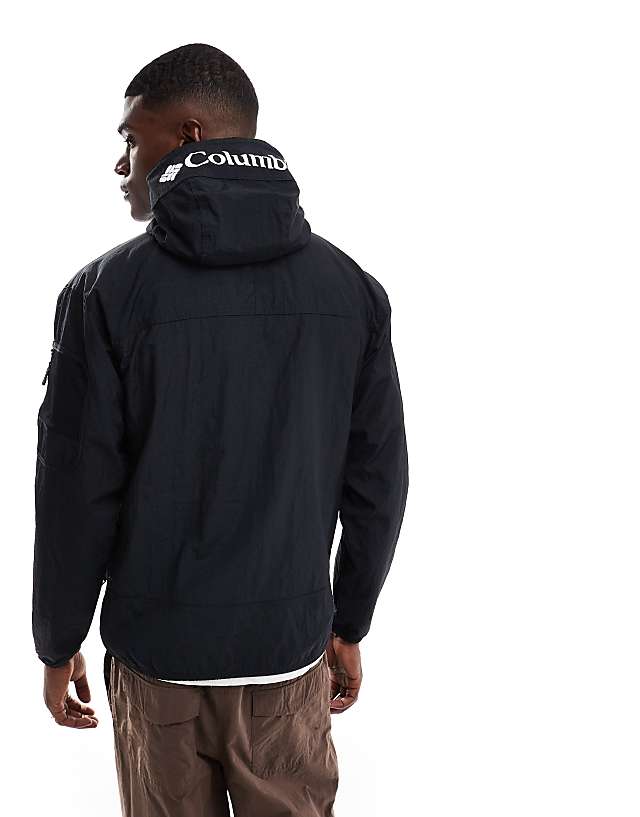 Columbia Challenger Windbreaker Anorak In Black