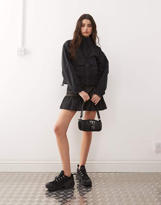 Columbia Paracutie Cropped Cargo Windbreaker In Black