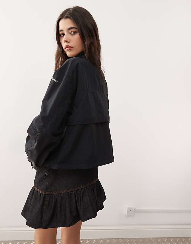 Columbia Paracutie Cropped Cargo Windbreaker In Black