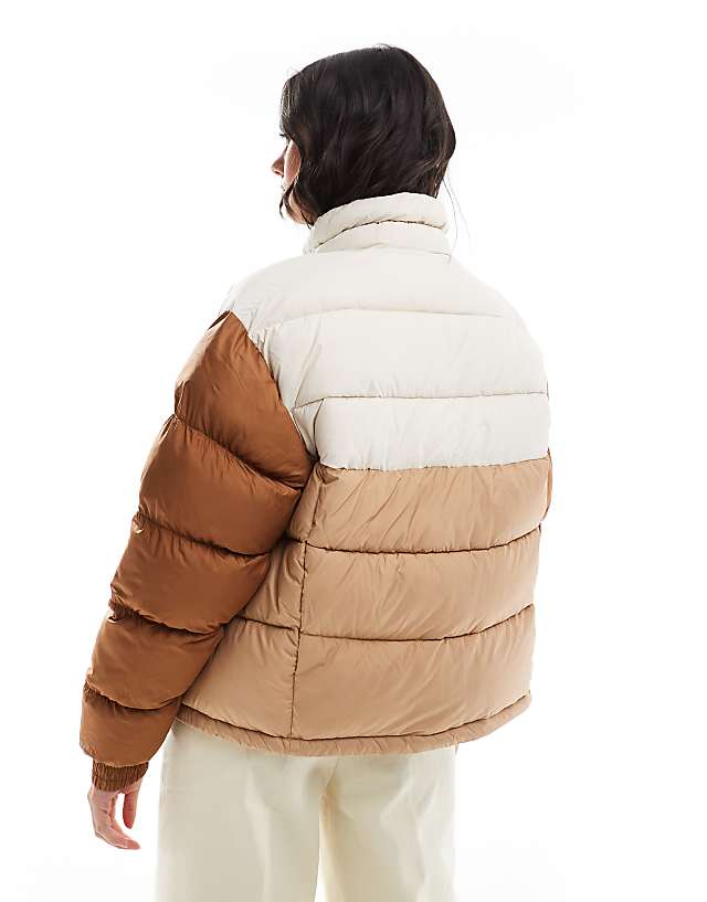 Columbia Pike Lake II Cropped Puffer Jacket In Canoe And Chalk And Camel Brown