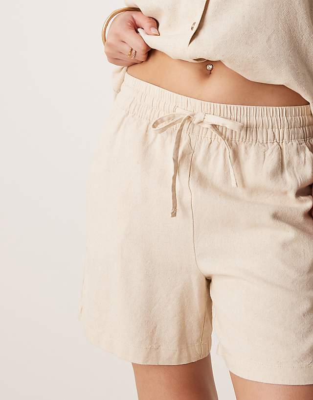 JDY Tie Waist Linen Mix Shorts Co-ord In Beige
