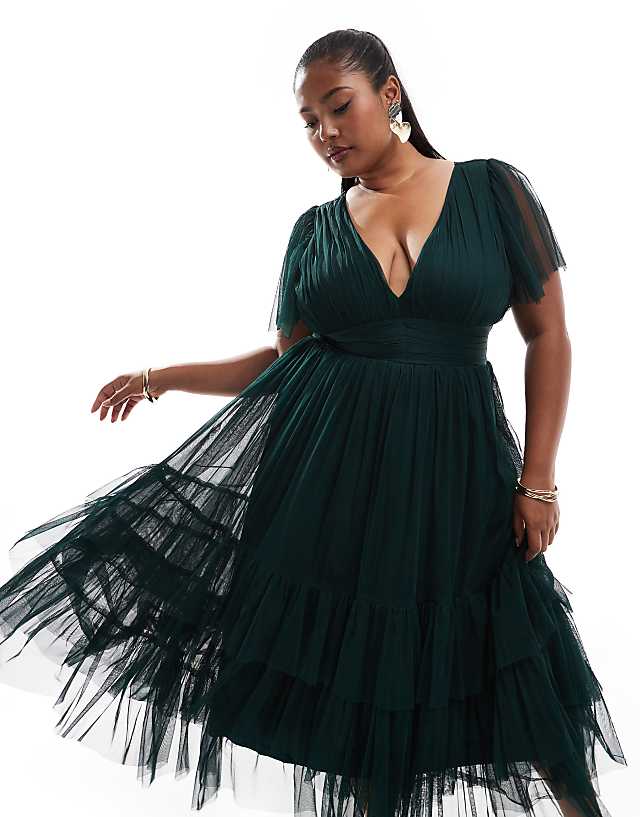 Lace & Beads Plus Bridesmaid Madison V Neck Tulle Midi Dress In Emerald