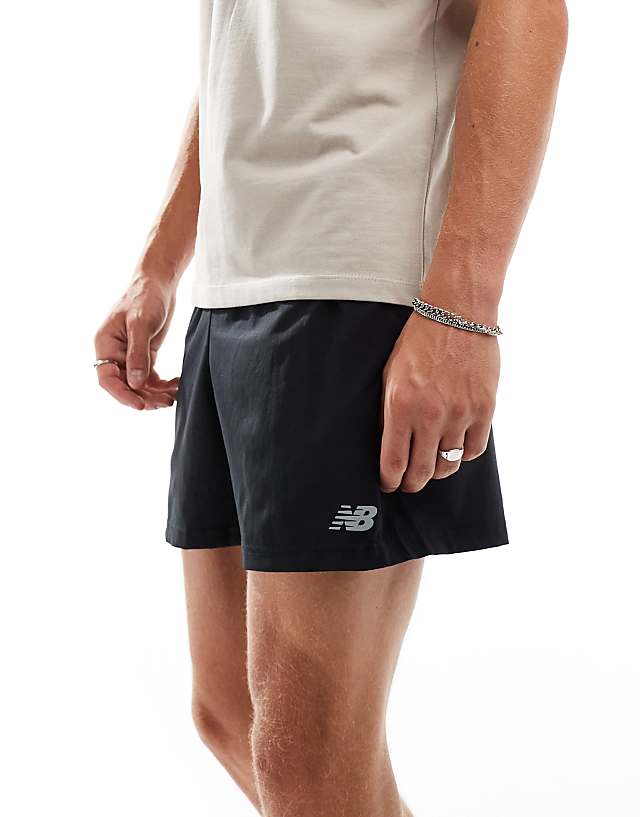 New Balance Sport Essentials Lined Short 5" In Black