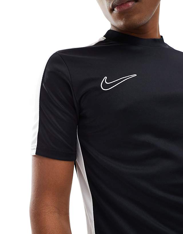 Nike Football Academy Dri-FIT Panelled T-shirt In Black