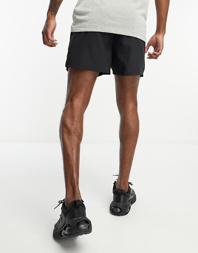 Nike Running Challenger Dri-FIT 5 Inch Shorts In Black