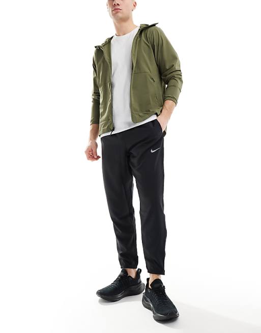 Nike Running Challenger Dri-FIT Joggers In Black
