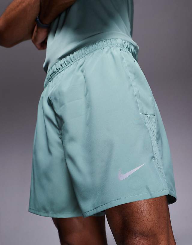 Nike Running Dri-FIT Challenger 5 Inch Shorts In Green