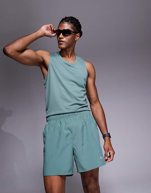 Nike Running Dri-FIT Challenger 5 Inch Shorts In Green