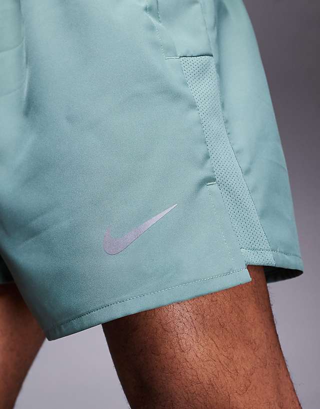 Nike Running Dri-FIT Challenger 5 Inch Shorts In Green