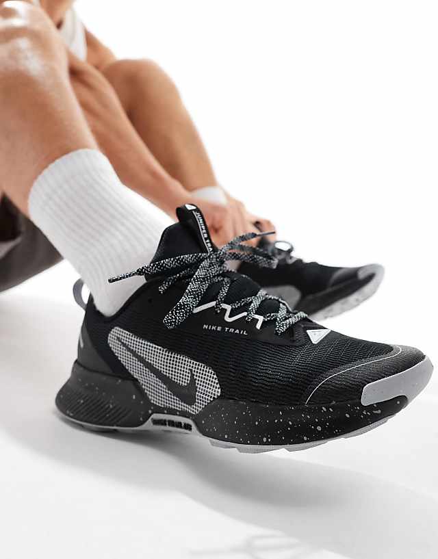 Nike Running Juniper Trail 3 Trainers In Black