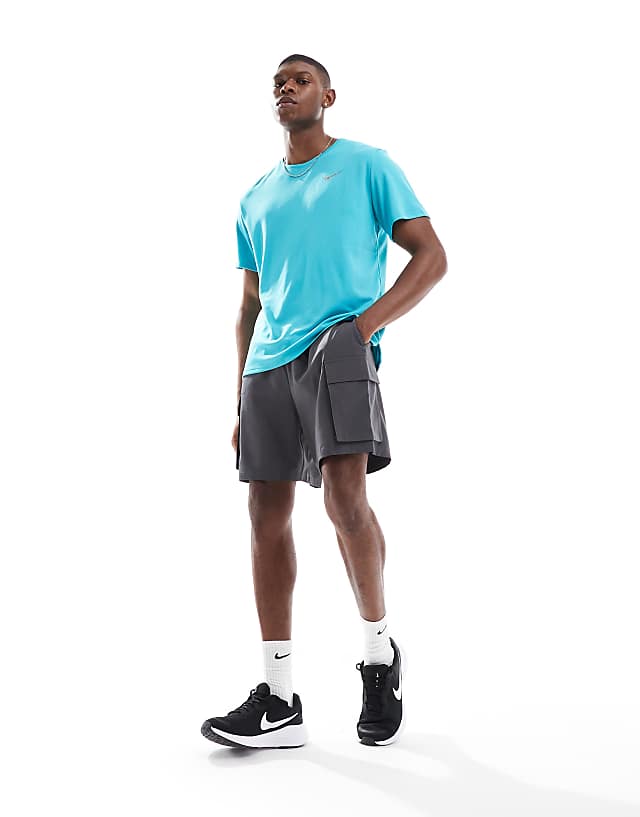 Nike Running Miler Dri-FIT T-shirt In Turquoise