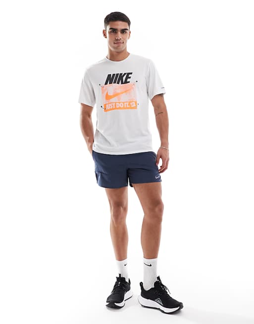 Nike Running Run Energy Graphic T-shirt In White