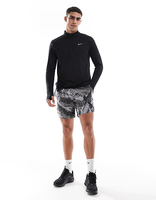 Nike Running Stride Dri-FIT Half Zip Longsleeve Top In Black