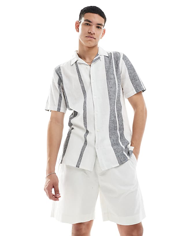 Pull&Bear Linen Blend Jogger Bermuda Shorts In Off White