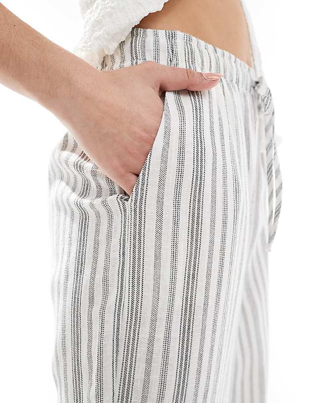 Stradivarius Linen Look Pull On Crinkle Trouser In Stripe