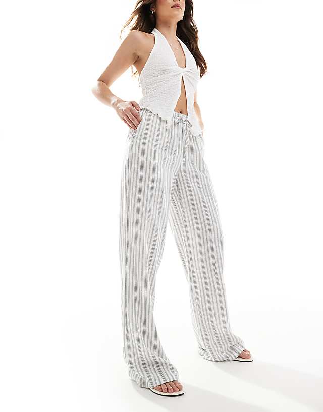 Stradivarius linen look pull on crinkle trouser in stripe