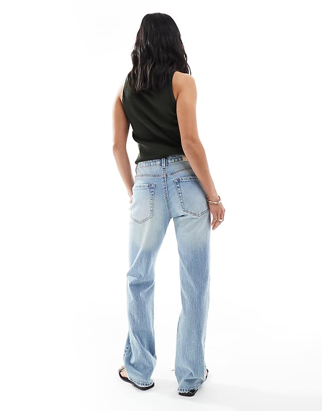 Stradivarius Petite D98 Straight Leg Jeans In Light Blue Wash
