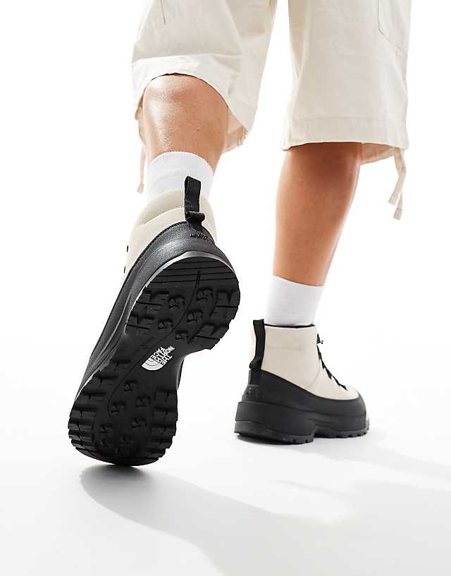 The North Face Glenclyffe Urban Boots In Off White And Black