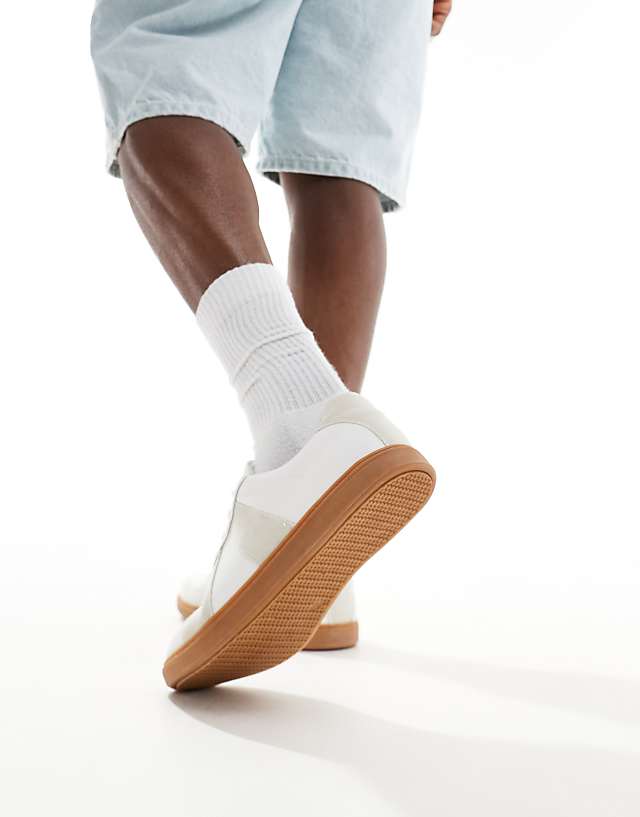 Truffle Collection Minimal Tennis Trainers In White