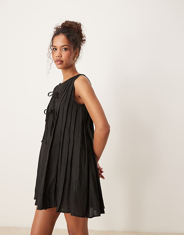 VRG GRL Valeria Tie Front Linen Mini Dress In Black