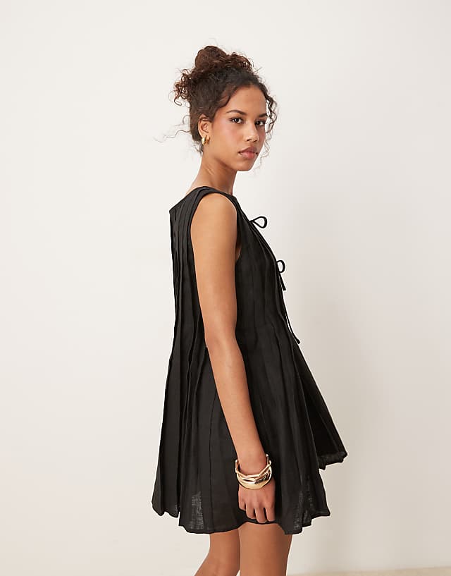 VRG GRL Valeria Tie Front Linen Mini Dress In Black