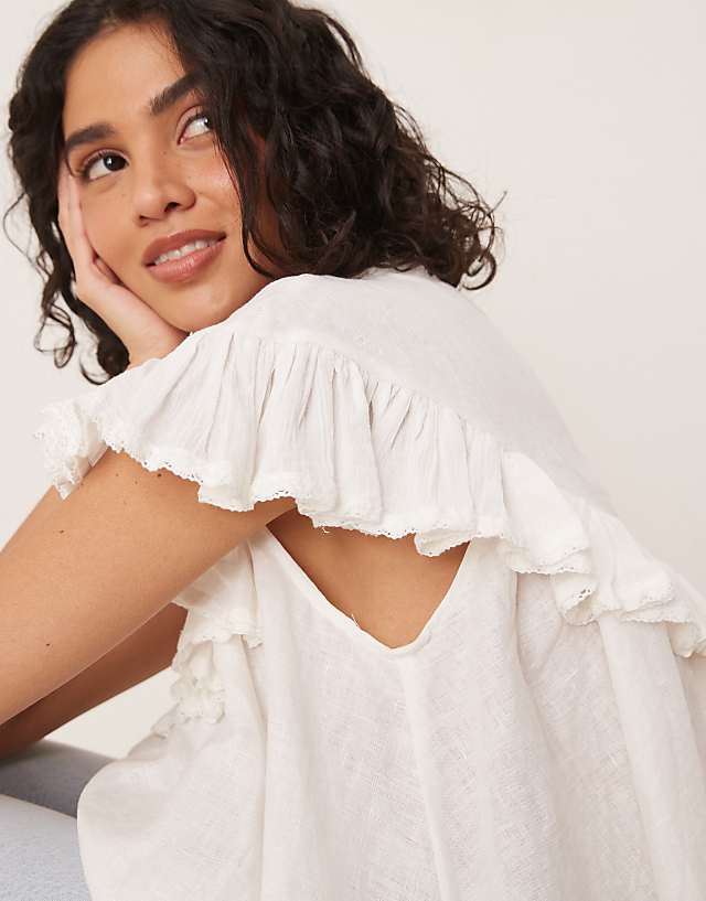 VRG GRL Viola Linen Short Sleeve Tunic In White